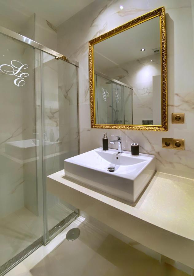 Suites San Esteban 16 Ducal Sevilla Exteriör bild