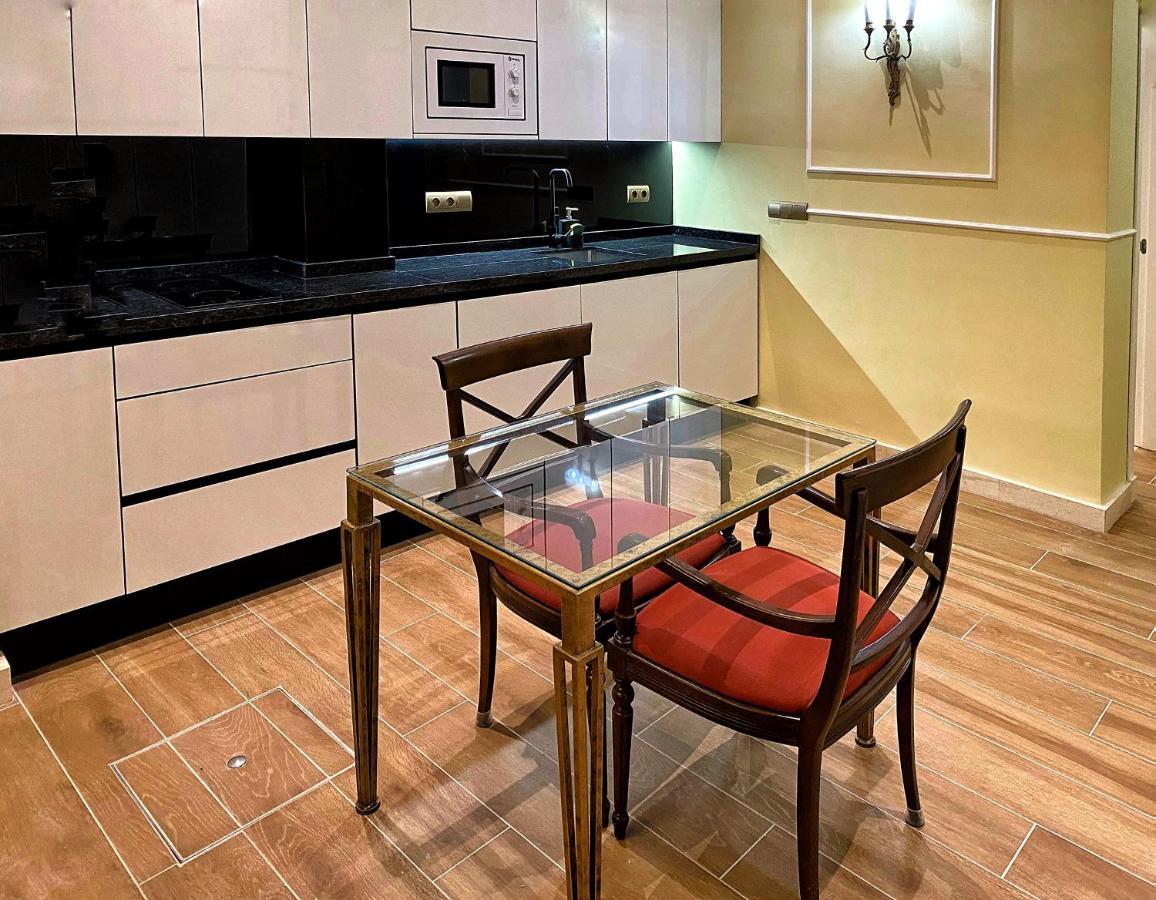 Suites San Esteban 16 Ducal Sevilla Exteriör bild